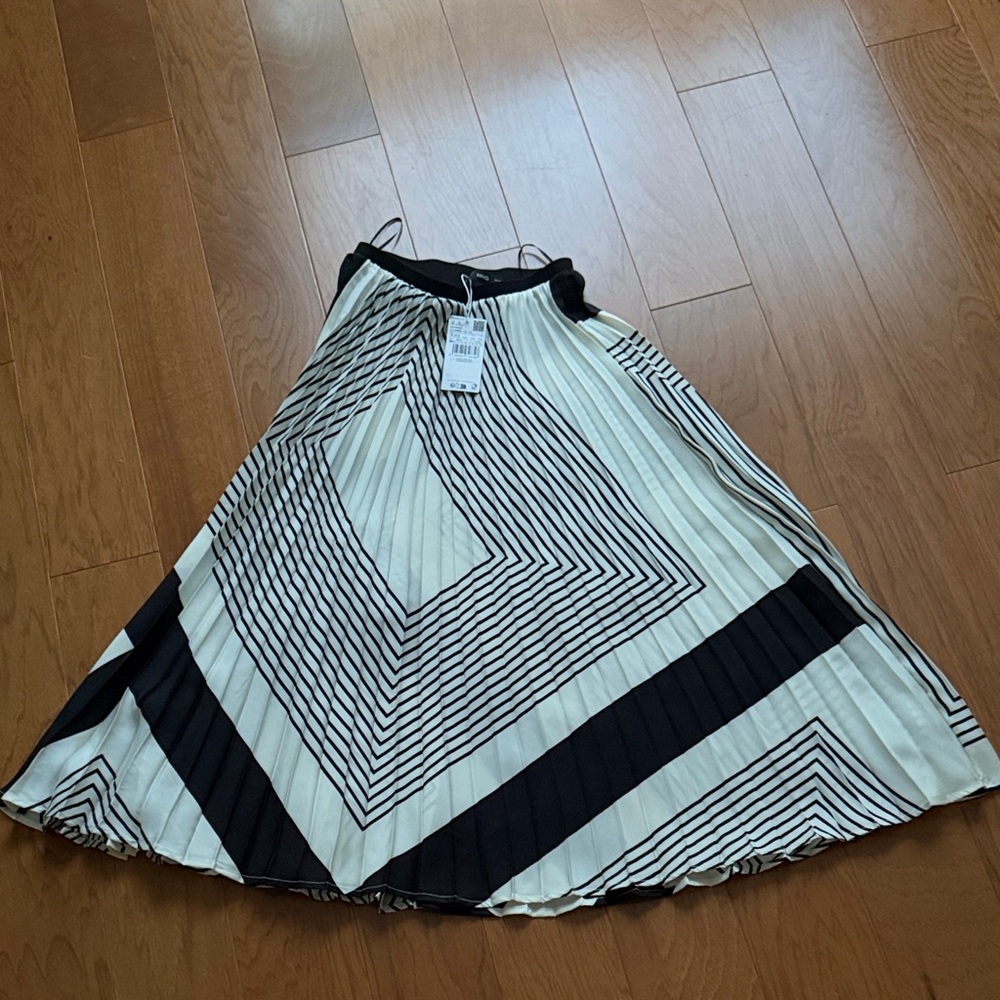 Mango Black and White Geometric Midi Skirt